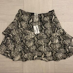NWT Snake Skin Flowy Mini Skirt